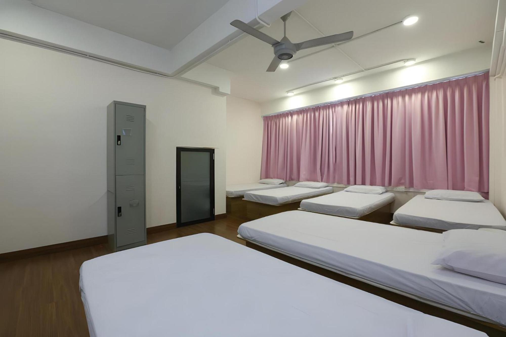 Spot On 90587 The Space Inn Kuala Terengganu Exterior foto